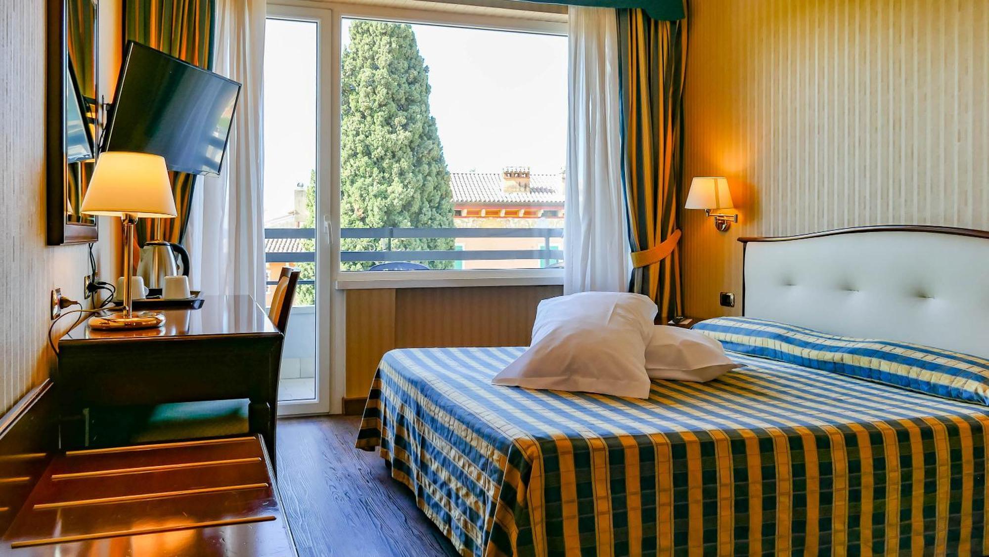 Hotel Benaco Garda ***s